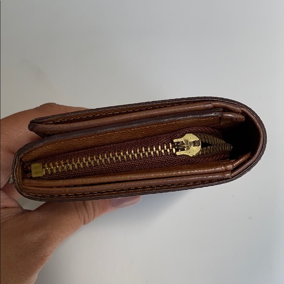 Louis Vuitton Bi-Fold Wallet - Picture 12 of 14